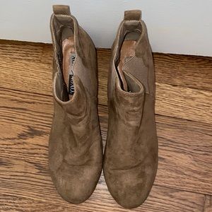 Xoxo Annabella tan booties